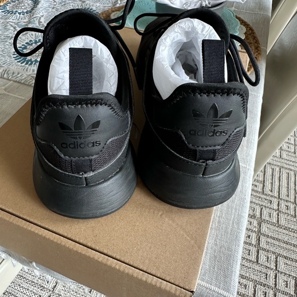 adidas Black Sneakers with Breathable Upper and Sleek Design - Picture 3 of 4